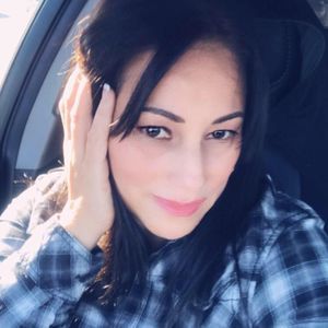 Meet your Posher, Estella